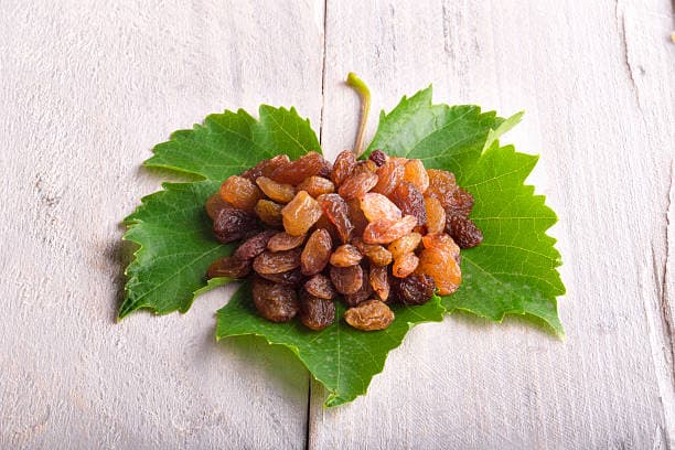 قیمت کشمش پلویی تازه